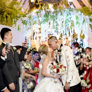 Paul Lee and Rubie's wedding at Fernwood Gardens. 