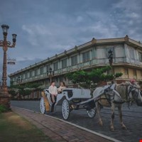 Incorporating your hobbies into your e-session I LOCATION