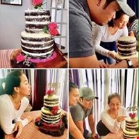 We assemble your dream wedding cake on site