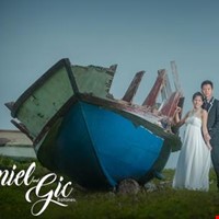 Incorporating your hobbies into your e-session by bringing PROPS